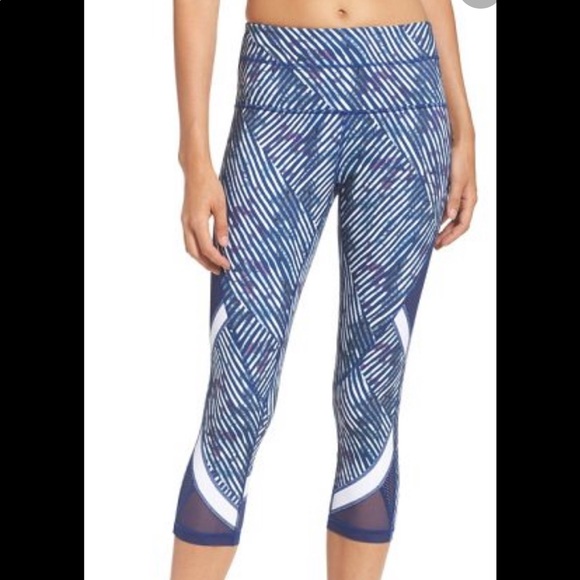 Zella Pants - 🌟🌟ZELLA Mesh Up High Waist Capri Legging!!🌟🌟